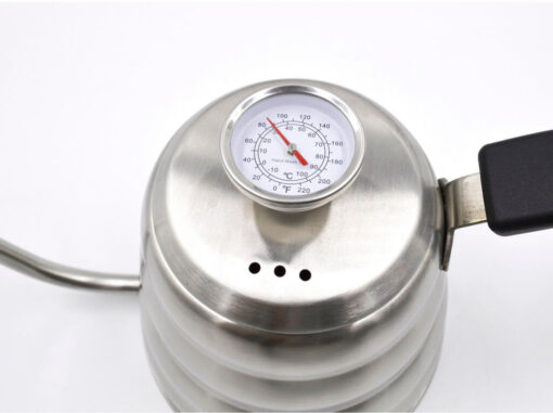 Belogia kettle με αναλογικό θερμόμετρο κοντινή λήψη